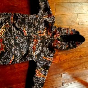 I am selling a quicksilver jacket that was only worn a couple times.